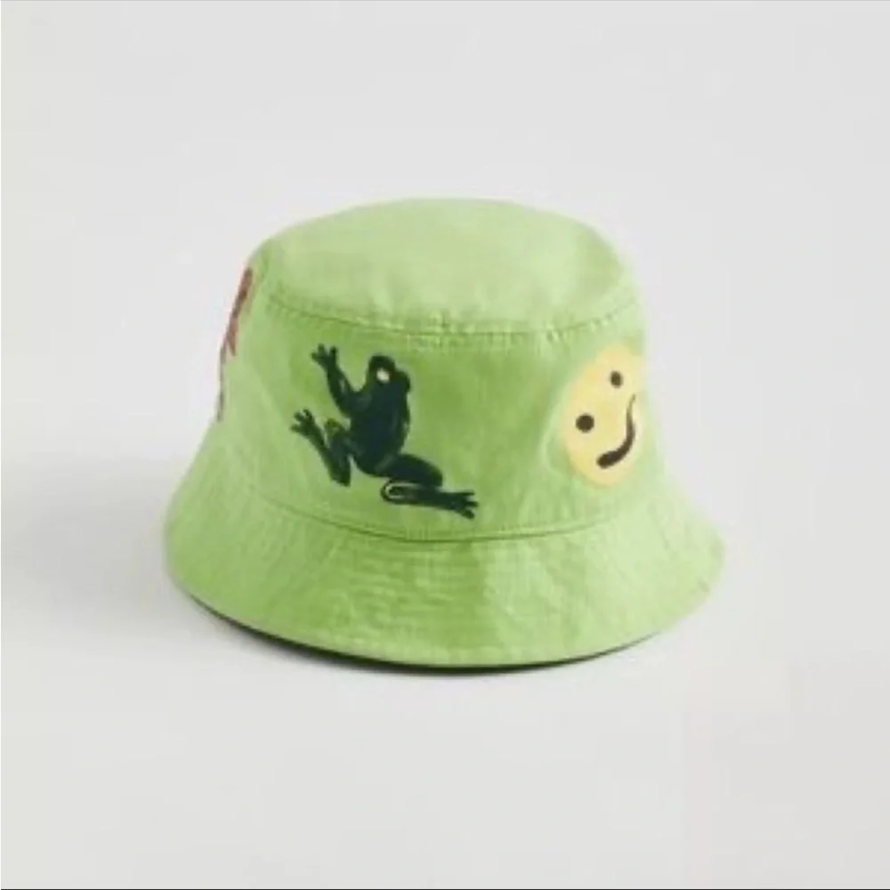 Coney Island Picnic Icon Bucket Hat in Green